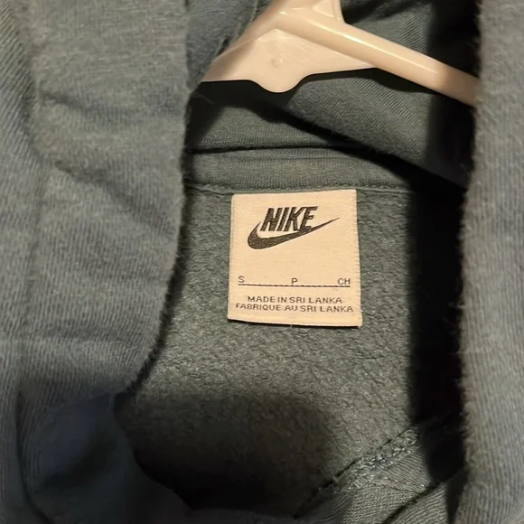 Nike Sweatshirt - Picture 3 of 6